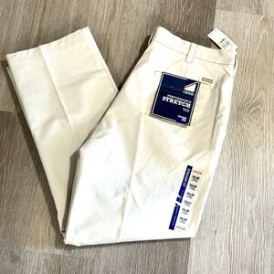 NWT IZOD Khaki SportFlex Performance Flat Front Straight Leg Chino Pants 34x30